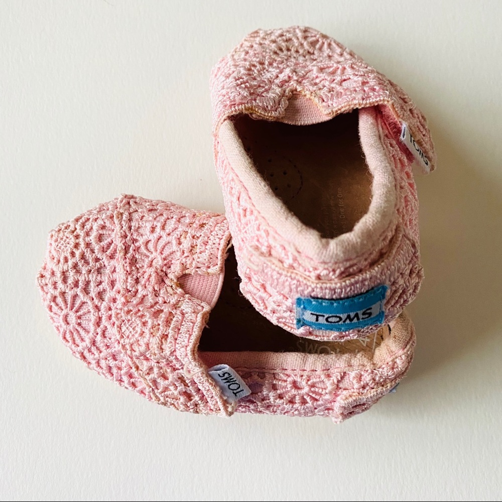 Girls Size 4 Toms